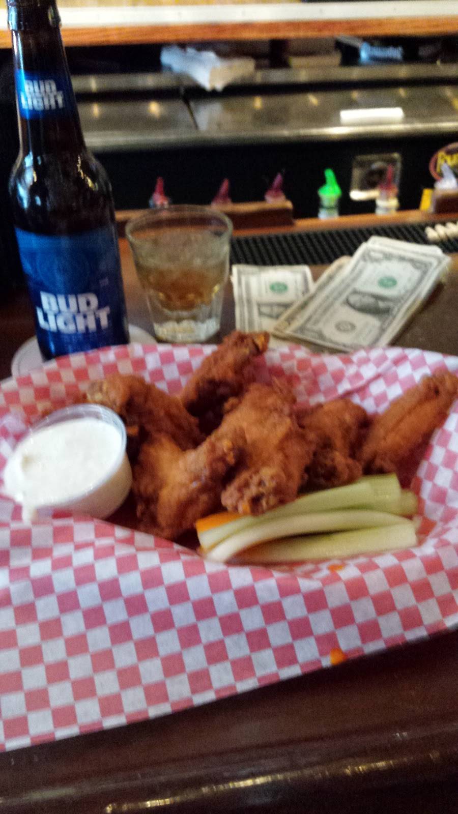 Tanners Tavern | restaurant | 2045 Listravia Ave, Morgantown, WV 26505, USA | 3042929193 OR +1 304-292-9193