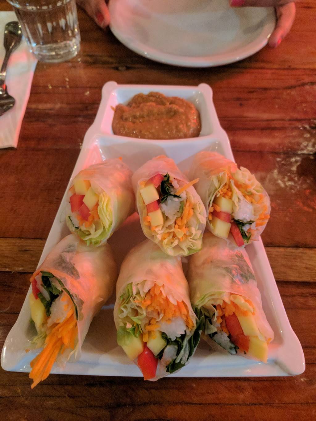 Sukhothai | restaurant | 1442 Dundas St W, Toronto, ON M6J 1Y6, Canada | 4167922432 OR +1 416-792-2432