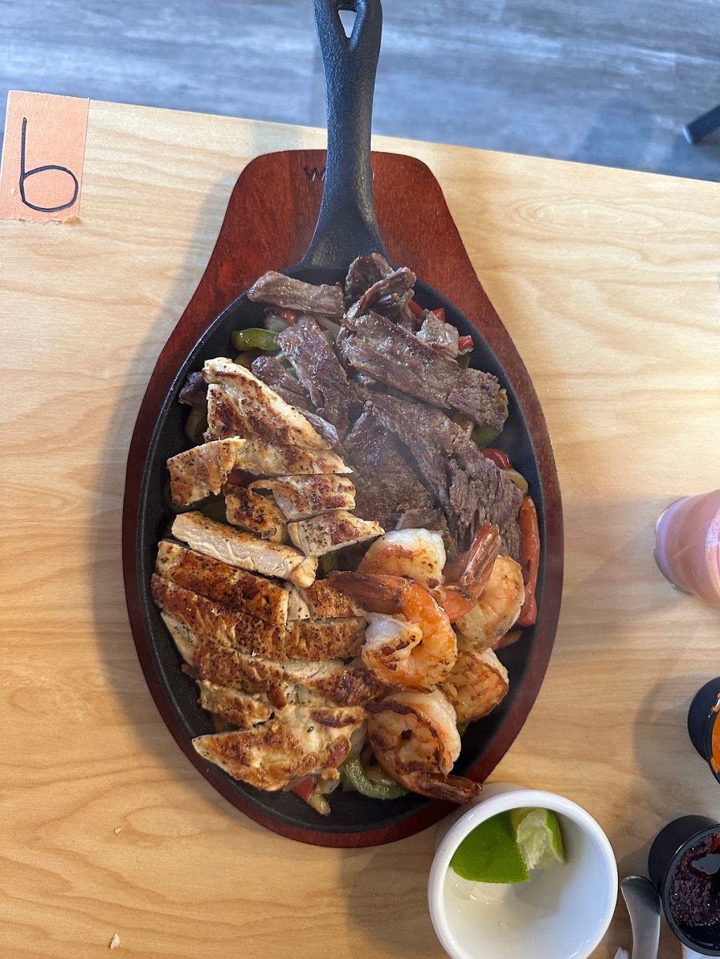 Luna del Mar Restaurant | restaurant | 991 Saratoga Ave, San Jose, CA 95129, USA | 6692303975 OR +1 669-230-3975