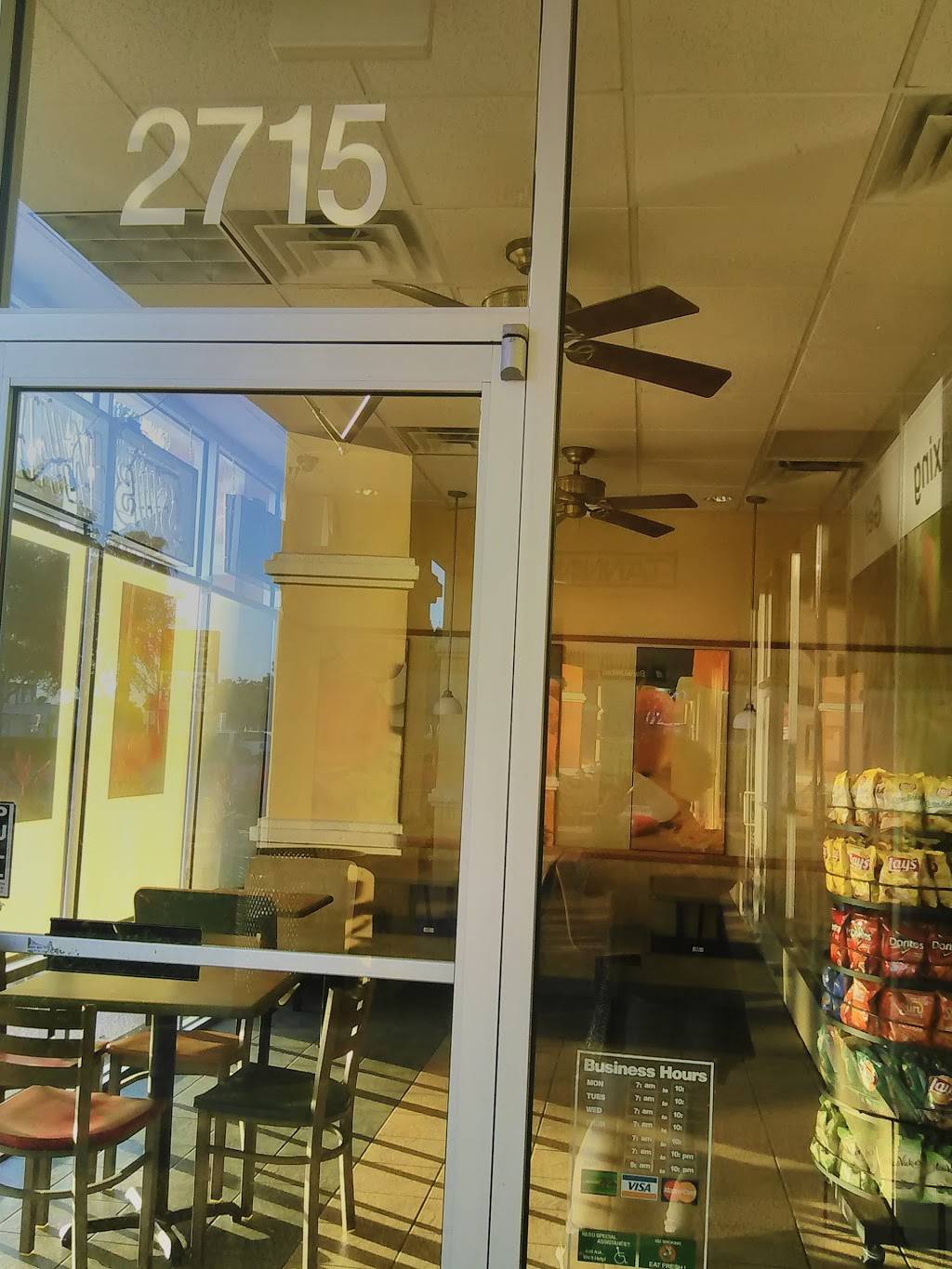 Subway Restaurants | restaurant | Five Points Plaza, 2715 N Dixie Hwy Unit # 2, Wilton Manors, FL 33334, USA | 9545681661 OR +1 954-568-1661