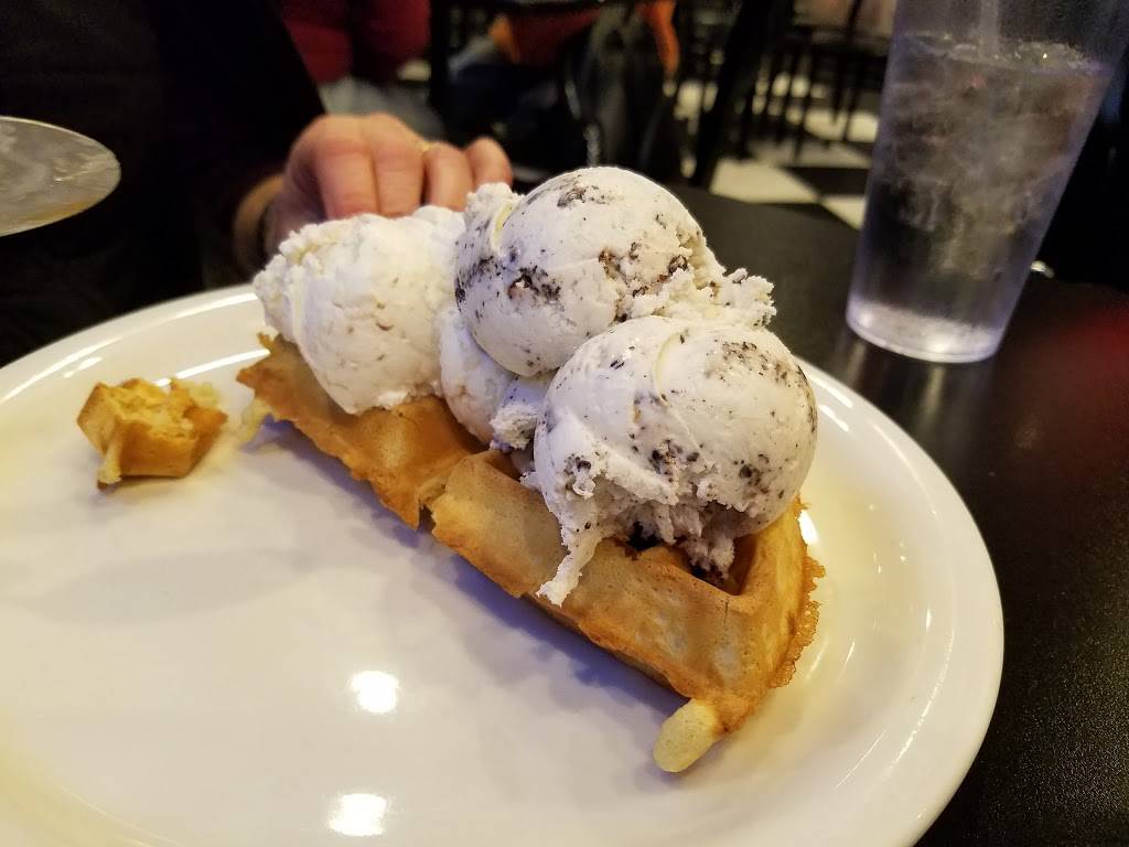 International Delight Cafe | restaurant | 241 Sunrise Hwy, Rockville Centre, NY 11570, USA | 5167667557 OR +1 516-766-7557