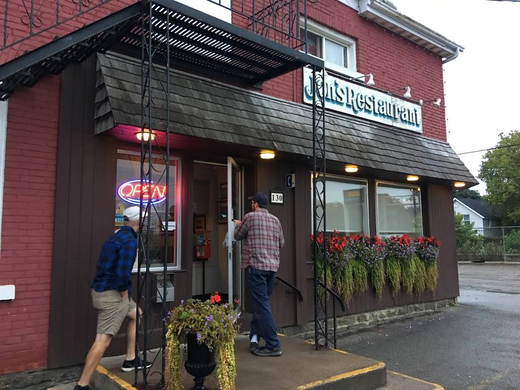 Jons Restaurant | restaurant | 130 Perth St, Brockville, ON K6V 5E3, Canada | 6133429521 OR +1 613-342-9521