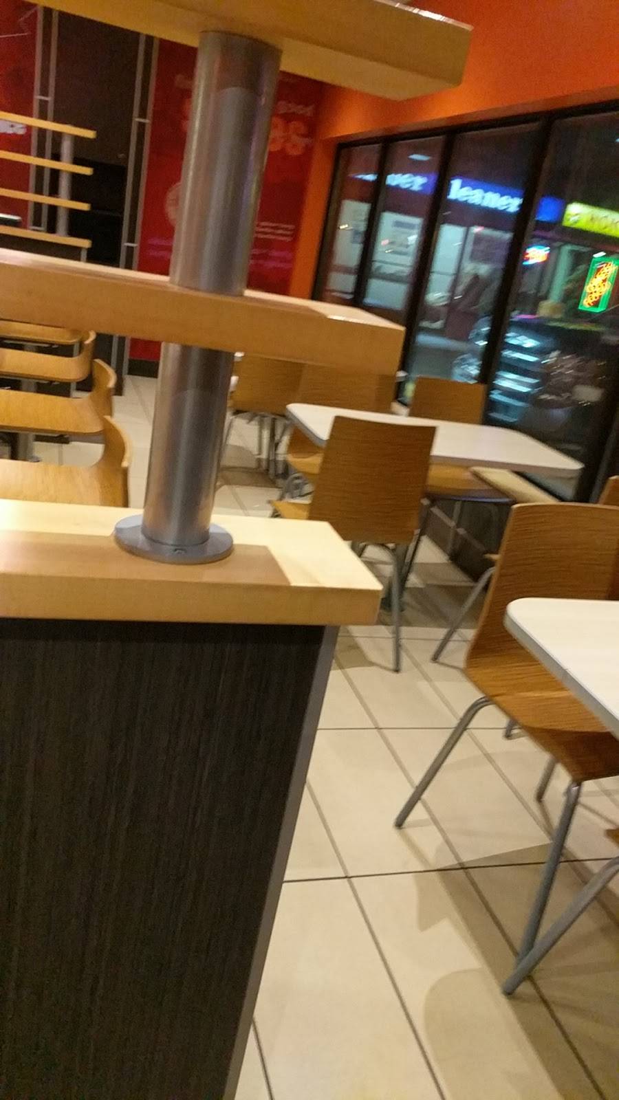 KFC | meal delivery | 156 The Queensway, Etobicoke, ON M8Y 1J2, Canada | 4162524601 OR +1 416-252-4601