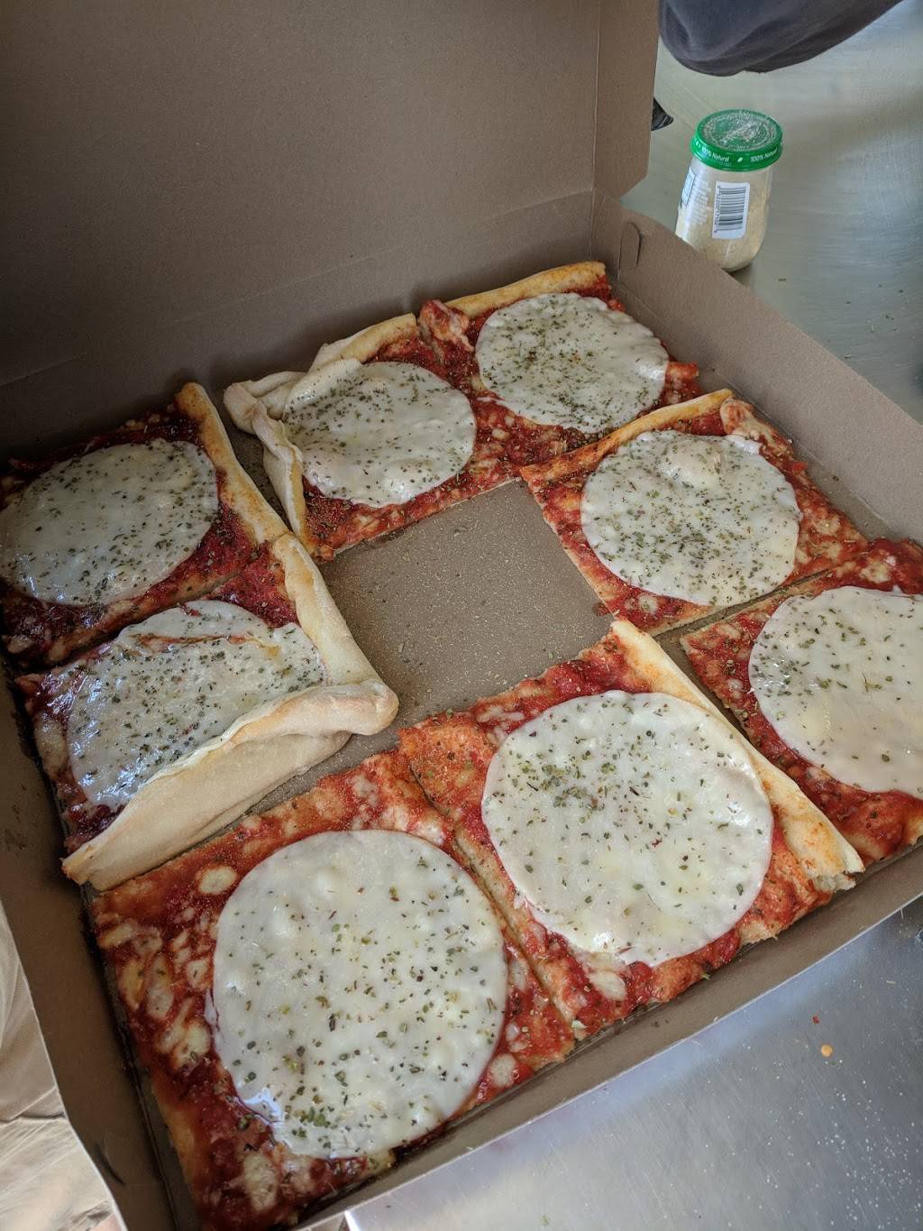 Cristys Pizza | restaurant | 1 Riverview Terrace, Hampton, NH 03842, USA | 6039294496 OR +1 603-929-4496