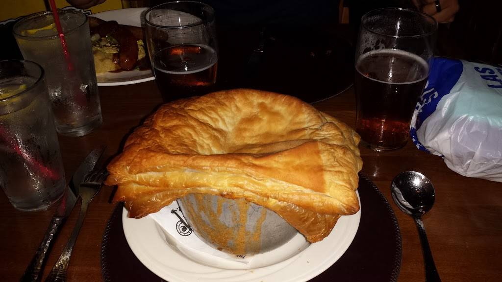 Nine Fine Irishmen | restaurant | 3790 S Las Vegas Blvd, Las Vegas, NV 89109, USA | 8668154365 OR +1 866-815-4365