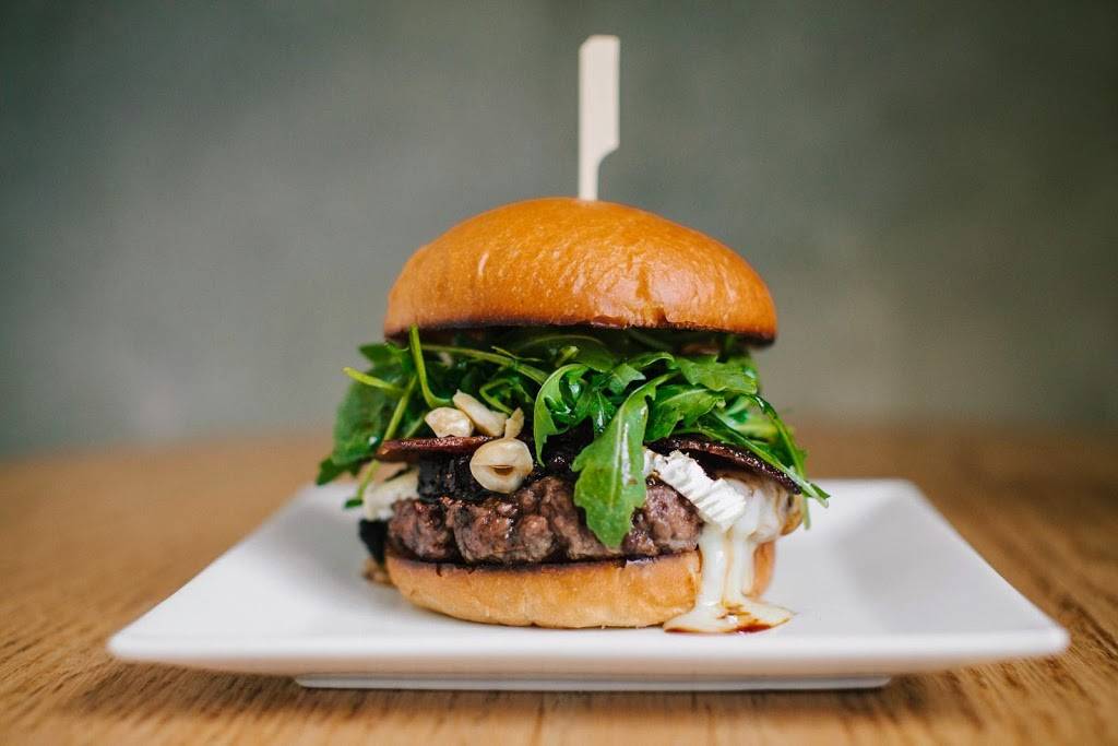 Pono Burger | restaurant | 829 Broadway, Santa Monica, CA 90401, USA | 3105847005 OR +1 310-584-7005