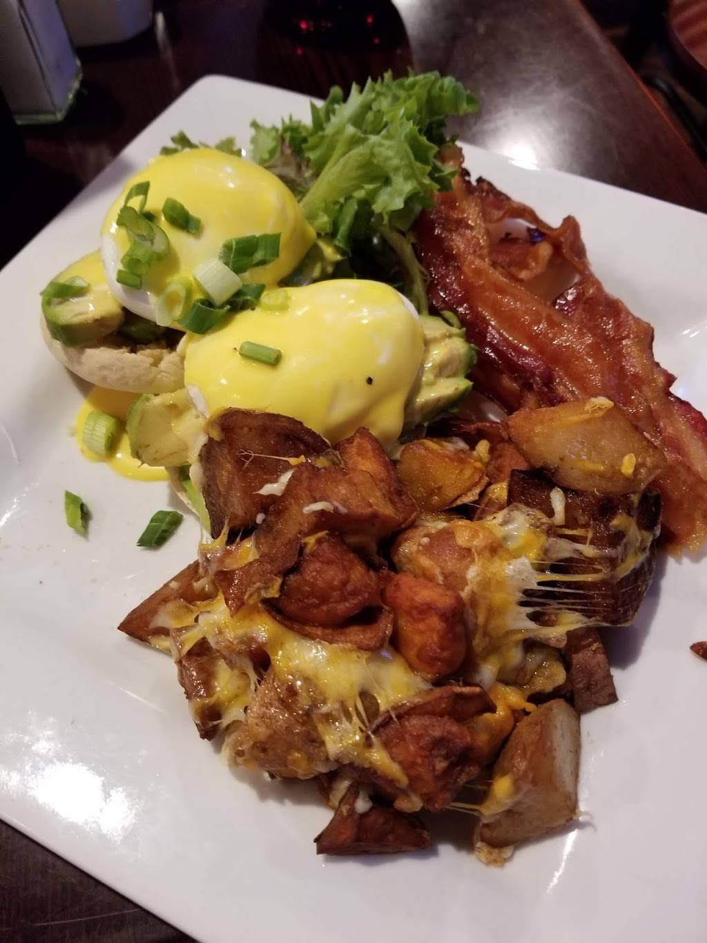 Woodbridge Social | restaurant | 12 Selden St, Woodbridge, CT 06525, USA | 2035539135 OR +1 203-553-9135