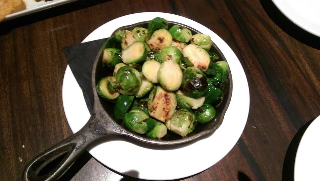 City Cellar Wine Bar & Grill | restaurant | 1080 Corporate Dr, Westbury, NY 11590, USA | 5166935400 OR +1 516-693-5400