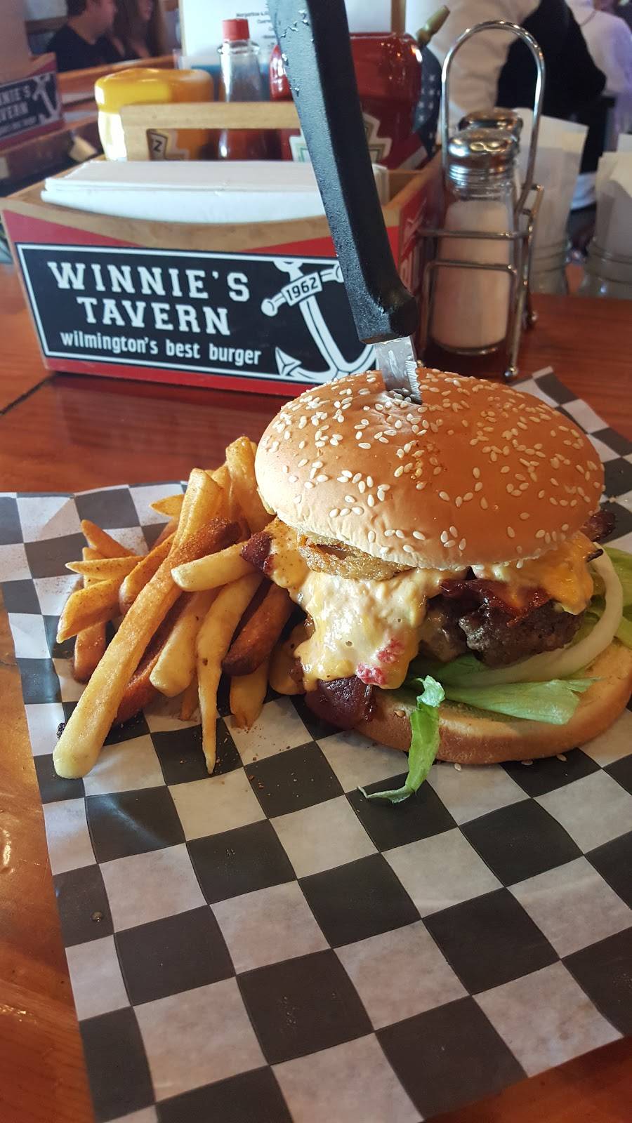 Winnies Tavern | restaurant | 1895 Burnett Blvd, Wilmington, NC 28401, USA | 9107621799 OR +1 910-762-1799