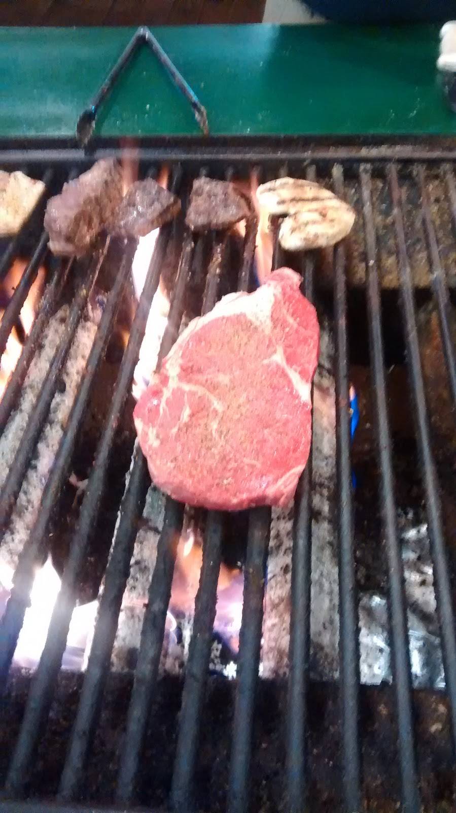 Sams Steakhouse | restaurant | 105 W Trefz Dr, Marshall, IL 62441, USA | 2178268123 OR +1 217-826-8123