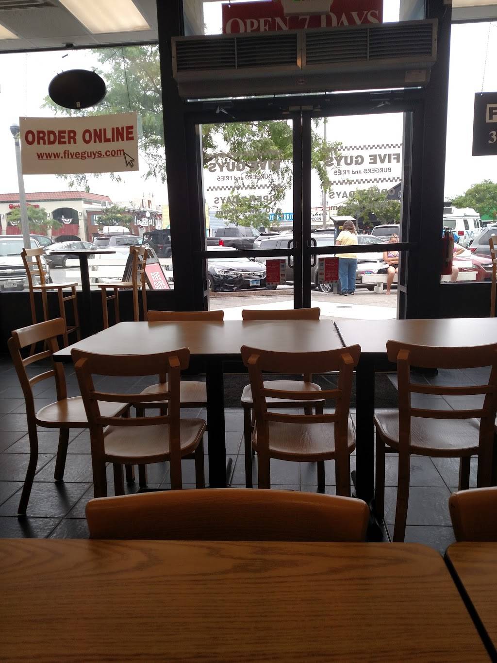 Five Guys | meal takeaway | 47 Rehoboth Ave, Rehoboth Beach, DE 19971, USA | 3027275470 OR +1 302-727-5470