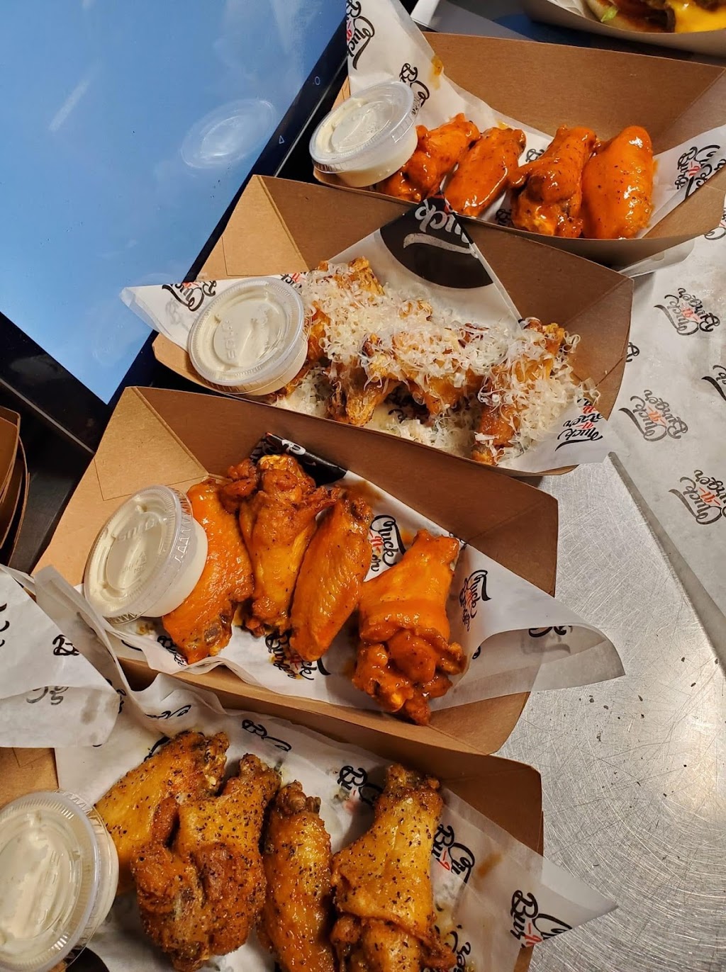 Cluck-n-Burger | restaurant | 4196 Ute Hwy, Lyons, CO 80540, USA | 7205265989 OR +1 720-526-5989