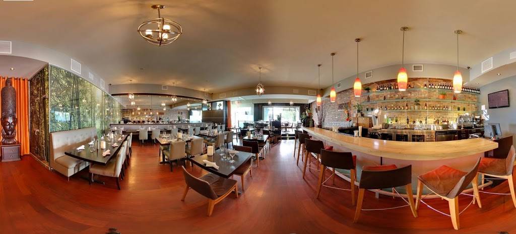 Koh Tao | restaurant | 377 Boulevard Sir-Wilfrid-Laurier, Mont-Saint-Hilaire, QC J3H 3P1, Canada | 4504648883 OR +1 450-464-8883