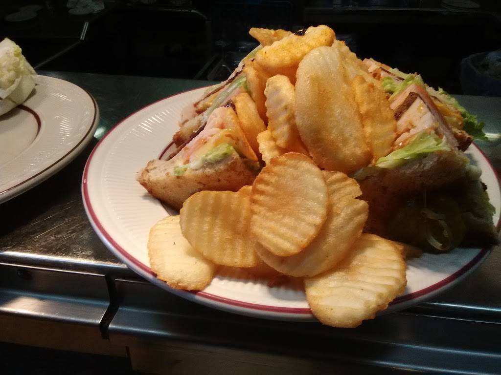 Celebrity Restaurant | restaurant | 3109 S Yale Ave, Tulsa, OK 74135, USA | 9187431800 OR +1 918-743-1800