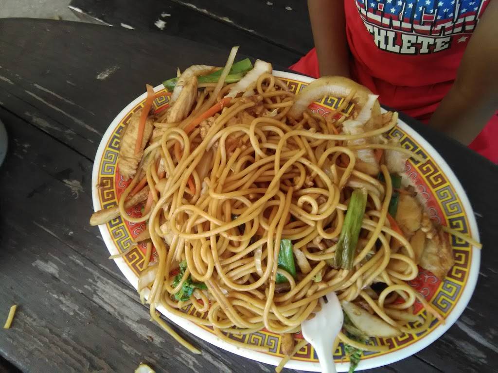 Lucky Kitchen | restaurant | 1753 Plymouth Rd, Ann Arbor, MI 48105, USA | 7347479968 OR +1 734-747-9968