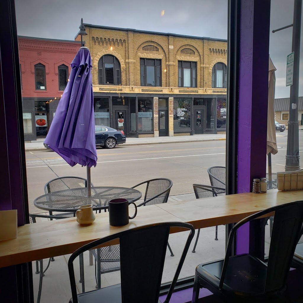 Sticky Fingers Cafe & Catering | restaurant | 145 E 2nd St, Kaukauna, WI 54130, USA | 9209496044 OR +1 920-949-6044