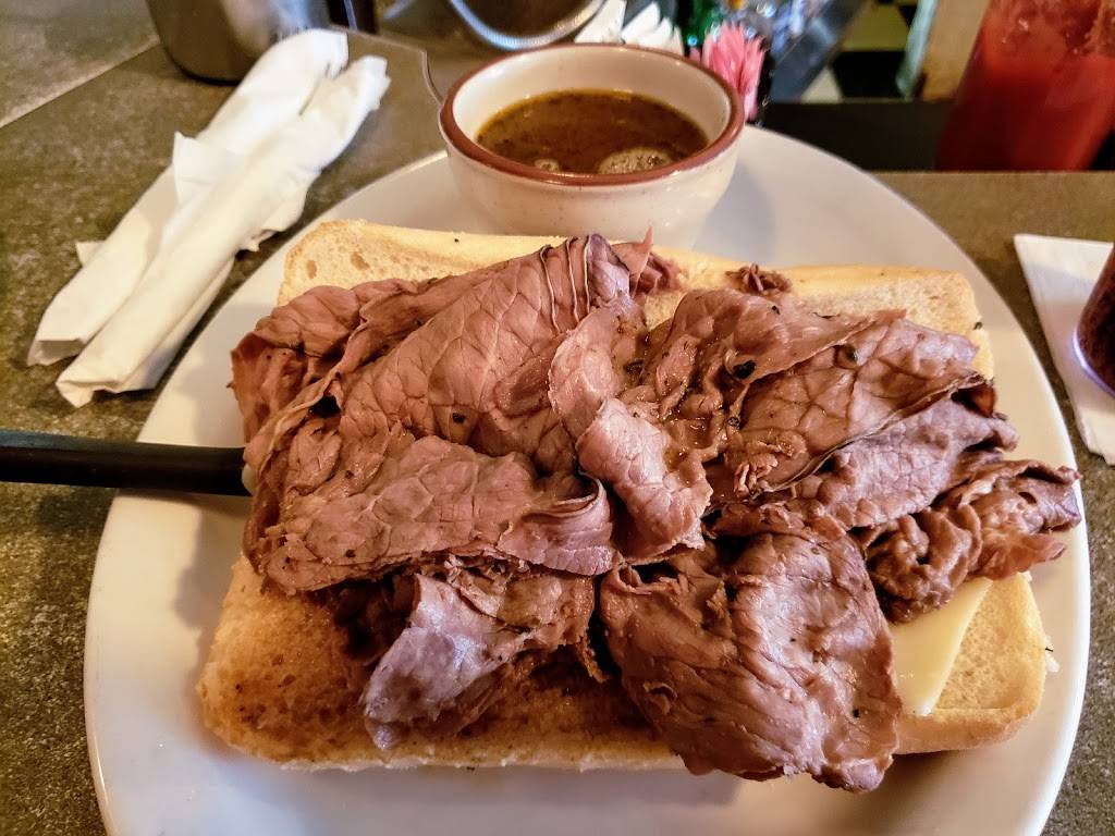 Pasquales International Cafe | restaurant | 305 Main Ave, De Pere, WI 54115, USA | 9203363330 OR +1 920-336-3330