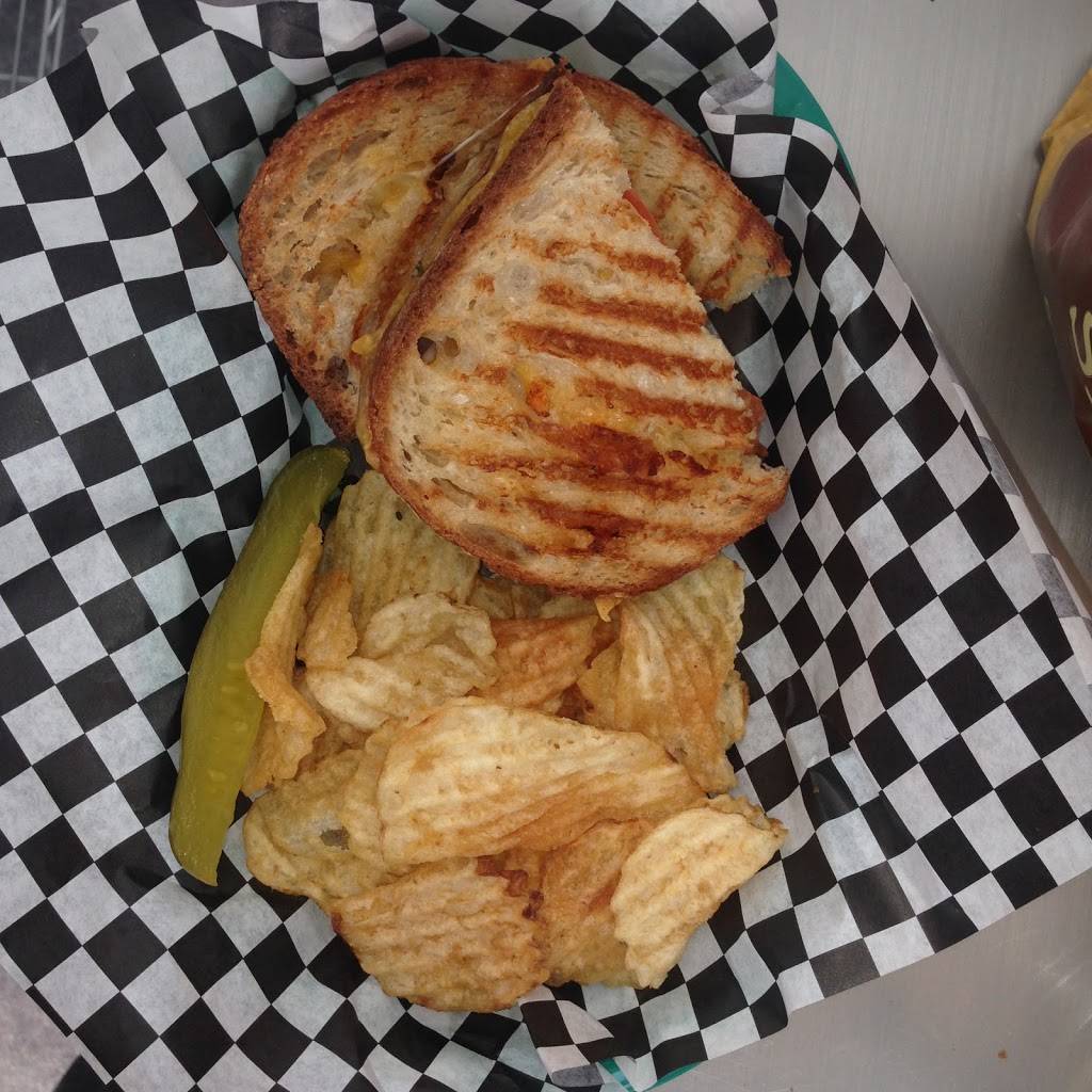 Three Mermaids Public House | restaurant | 18041 SW Lower Boones Ferry Rd #1b, Tigard, OR 97224, USA | 5033525091 OR +1 503-352-5091