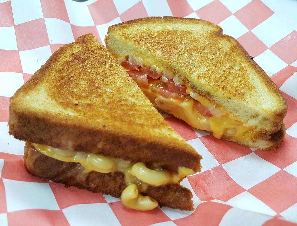 Rock N Grill | restaurant | 335 Randall Rd, Lake in the Hills, IL 60156, USA | 2243330001 OR +1 224-333-0001