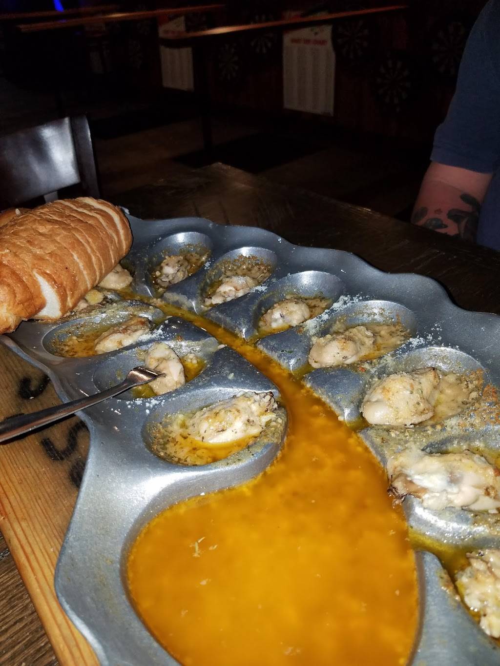 Desi Romanos Sports Bar & Grill | restaurant | 3809 Paris Rd, Chalmette, LA 70043, USA | 5042770824 OR +1 504-277-0824