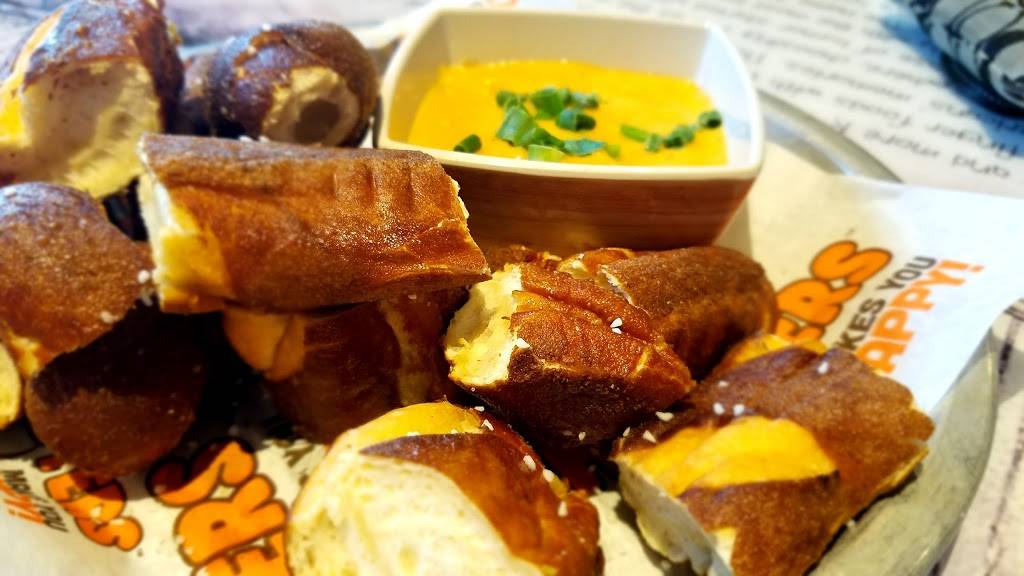 Hooters | restaurant | 7200 Houston Rd, Florence, KY 41042, USA | 8596472848 OR +1 859-647-2848