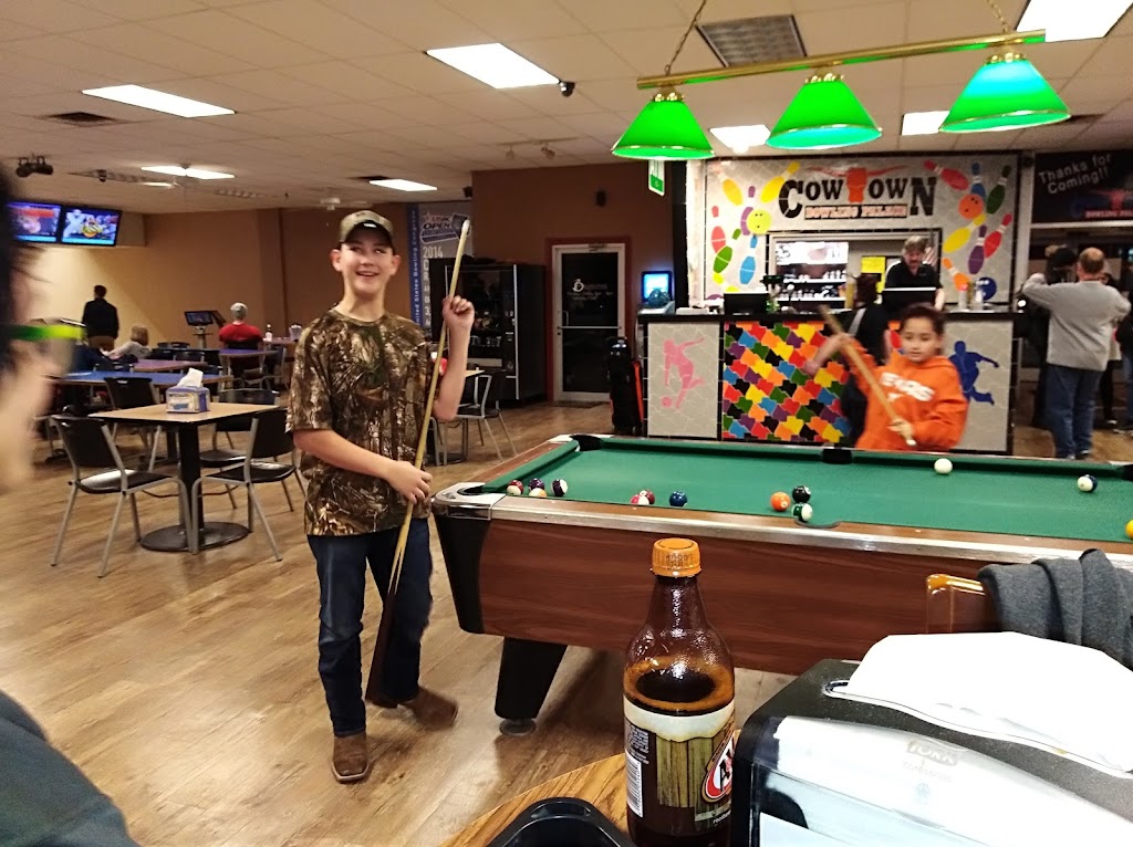 Cowtown Bowling Center | restaurant | 4333 River Oaks Blvd, Fort Worth, TX 76114, USA | 8176242151 OR +1 817-624-2151