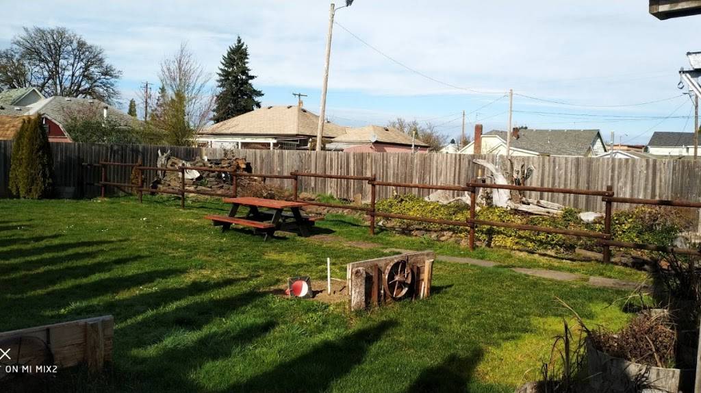 B & B Lounge | night club | 213 S Front St, Creswell, OR 97426, USA | 5418953952 OR +1 541-895-3952