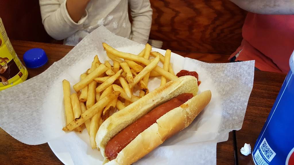 Smith & Clarksons Cafe | restaurant | 6030 Burke Commons Rd H, Burke, VA 22015, USA | 7035437701 OR +1 703-543-7701