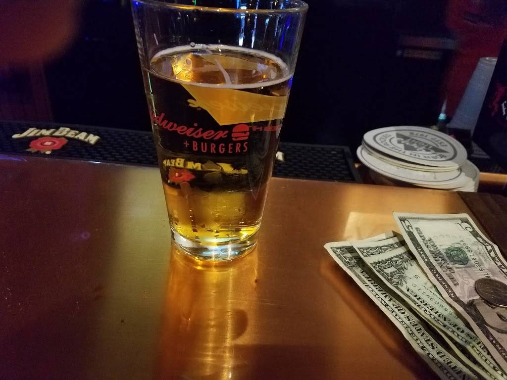 Knuckleheads Sports Bar-Grill | restaurant | 204 W Barker Ave, Michigan City, IN 46360, USA | 2192216763 OR +1 219-221-6763