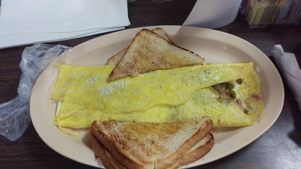 Downhome Family Restaurant | restaurant | 1780 Hwy 70 W, Camden, TN 38320, USA | 7315841989 OR +1 731-584-1989