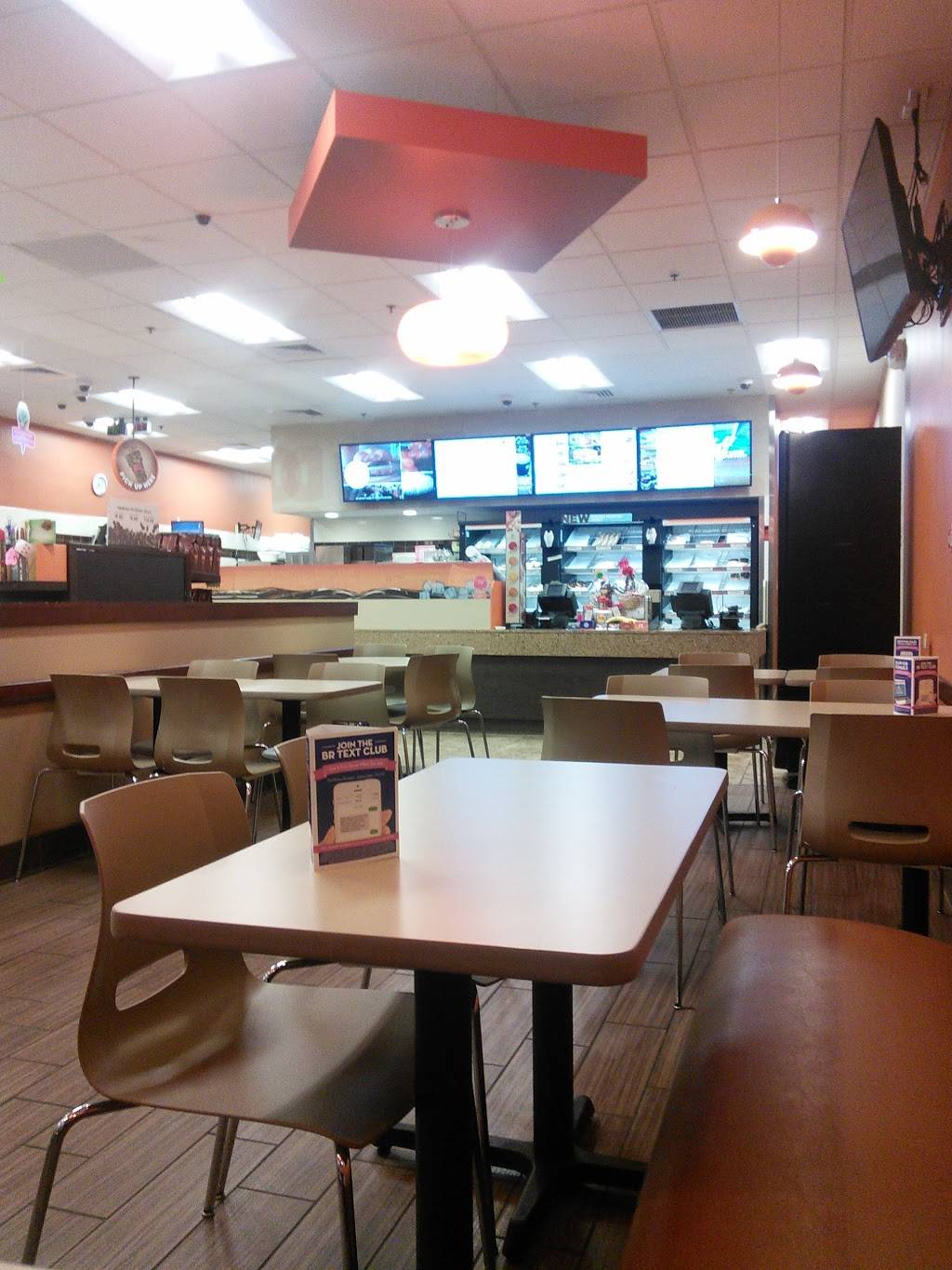 Dunkin Donuts | cafe | W, 11309 W 143rd St, Orland Park, IL 60467, USA | 7083647150 OR +1 708-364-7150