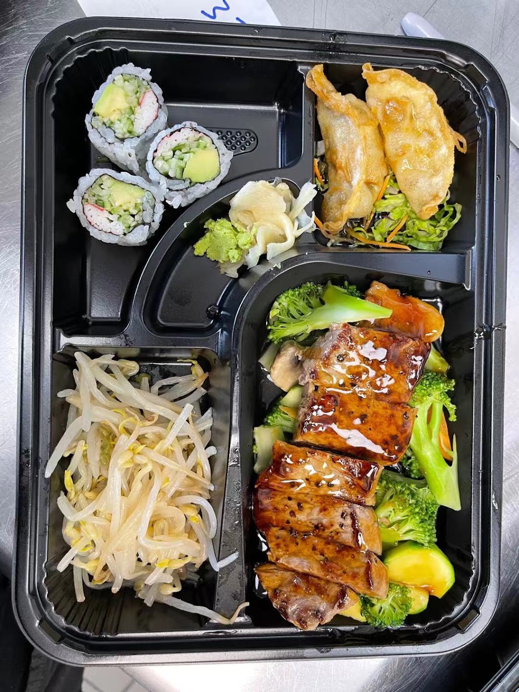 Hokkaido ramen & sushi | restaurant | 6010 Landmark Center Blvd, Greensboro, NC 27407, USA | 3365057788 OR +1 336-505-7788