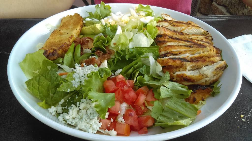 Red Robin Gourmet Burgers and Brews | restaurant | 8245 Laguna Blvd, Elk Grove, CA 95624, USA | 9166830370 OR +1 916-683-0370