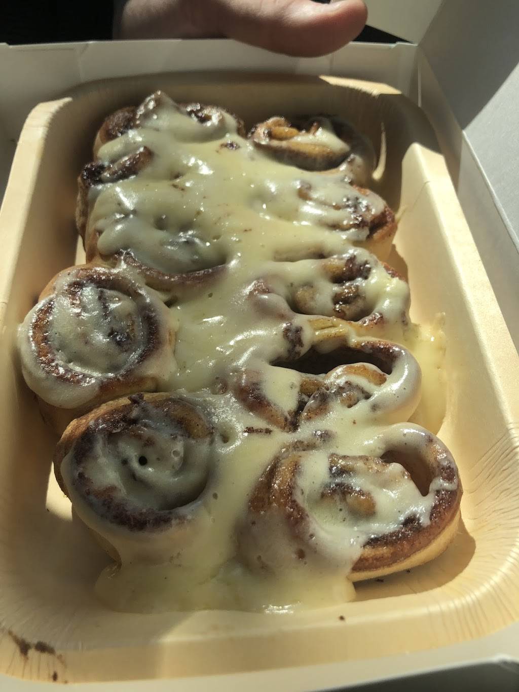 Pizza Hut | restaurant | 2530 Aramingo Ave, Philadelphia, PA 19125, USA | 2154273132 OR +1 215-427-3132