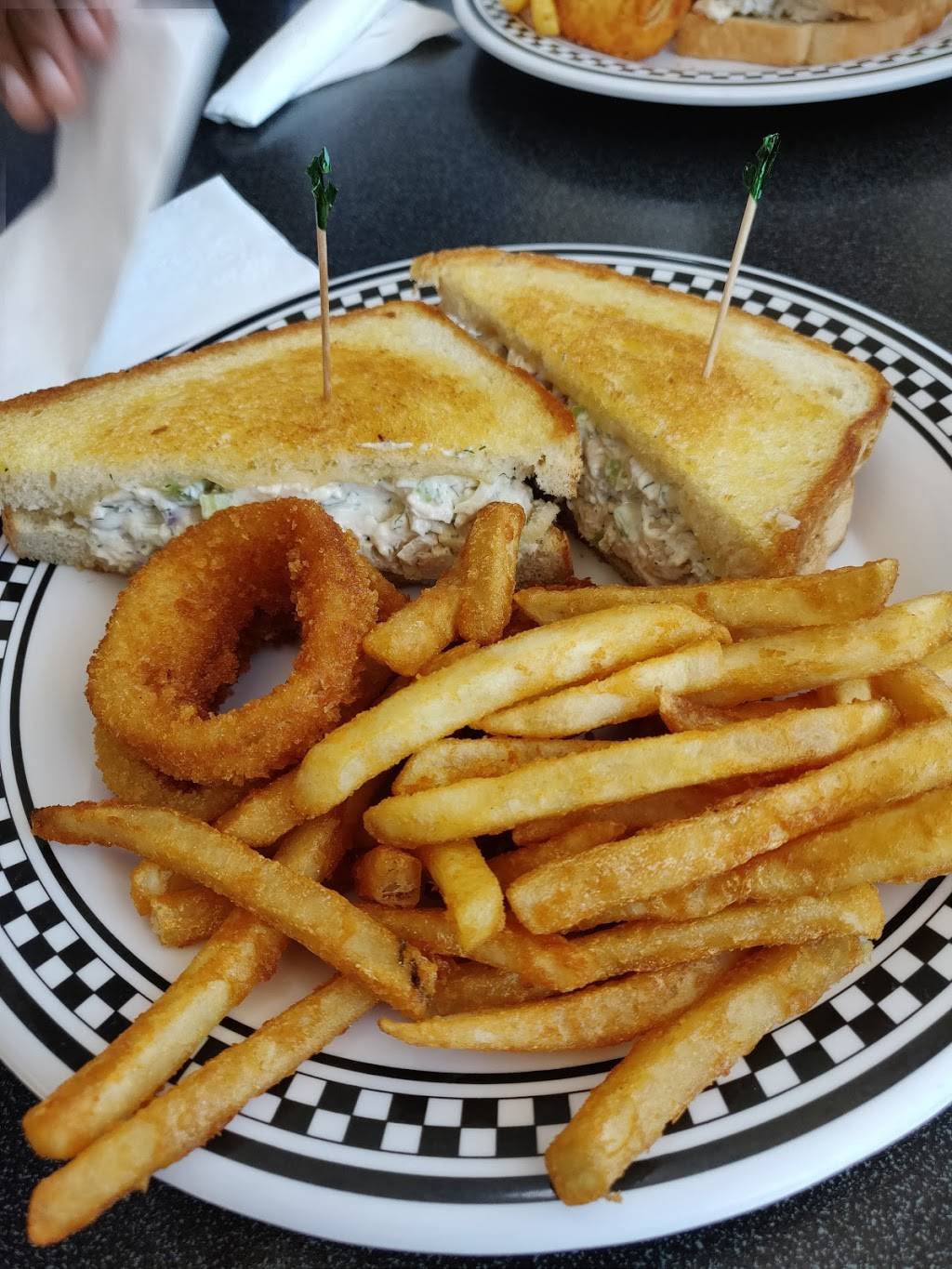 Local Diner - Irving | restaurant | 8305 N Belt Line Rd, Irving, TX 75063, USA | 9729292200 OR +1 972-929-2200