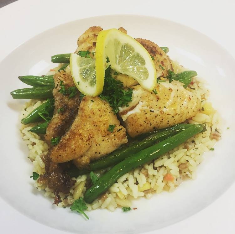 Eastfield Bar & Grill | restaurant | 8709 Arbor Creek Dr, Charlotte, NC 28269, USA | 7044641164 OR +1 704-464-1164