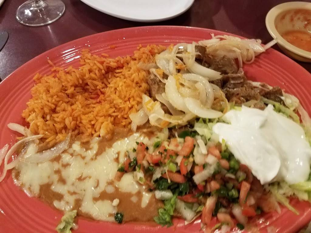 Dos Primos Mexican Restaurant | restaurant | 2072 Village Ln, Hermann, MO 65041, USA | 5734868010 OR +1 573-486-8010