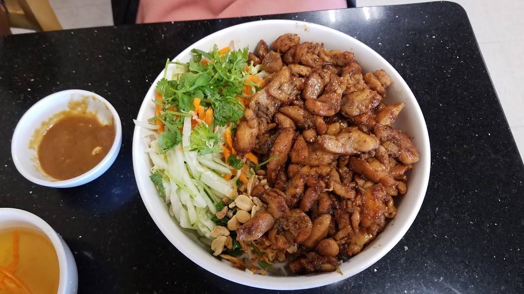 Pho Saigon | restaurant | 1972 N Texas St C, Fairfield, CA 94533, USA | 7074224383 OR +1 707-422-4383