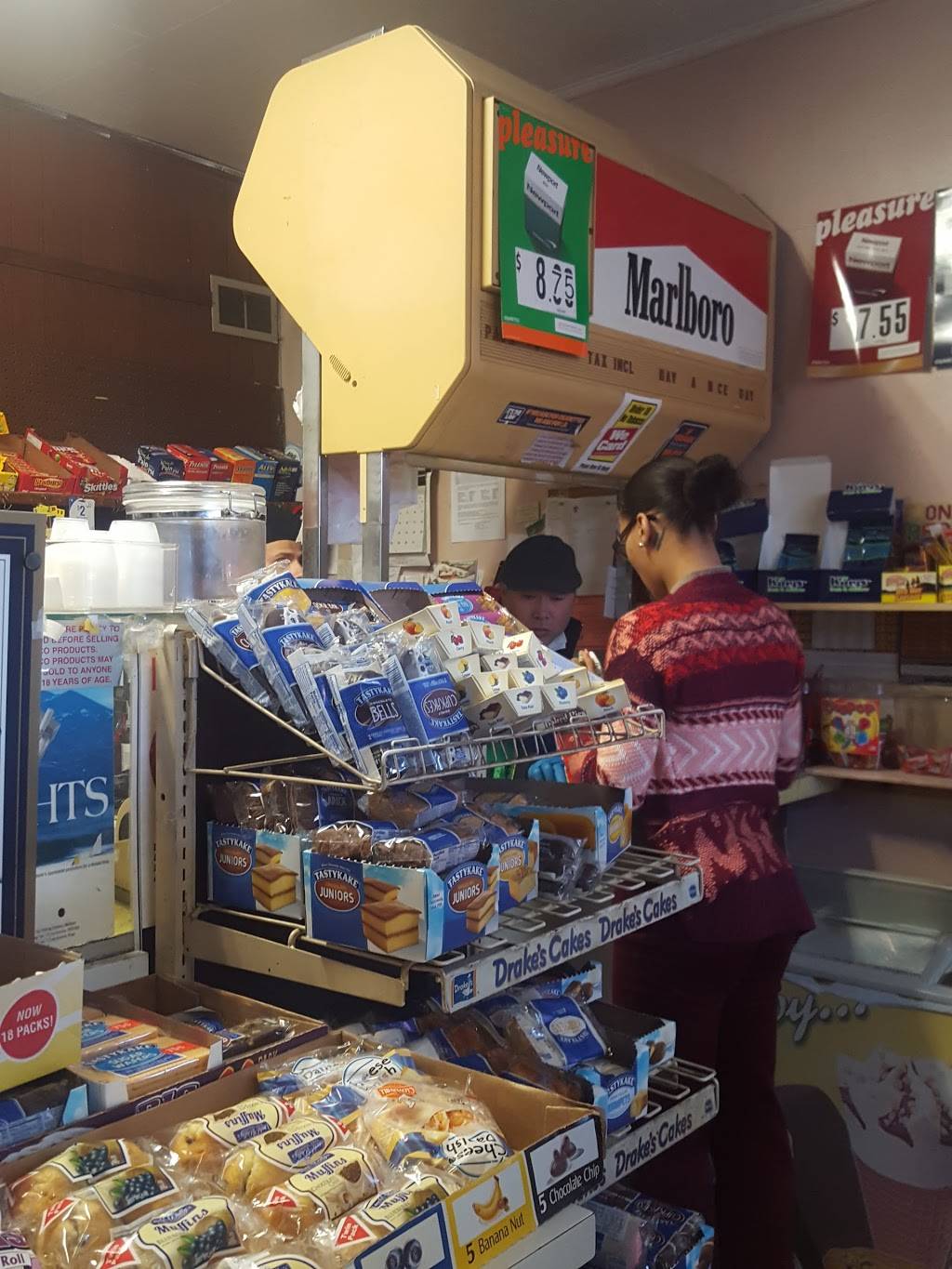 Sub Marias Deli | restaurant | 1305 Nottingham Way, Trenton, NJ 08609, USA | 6095861796 OR +1 609-586-1796