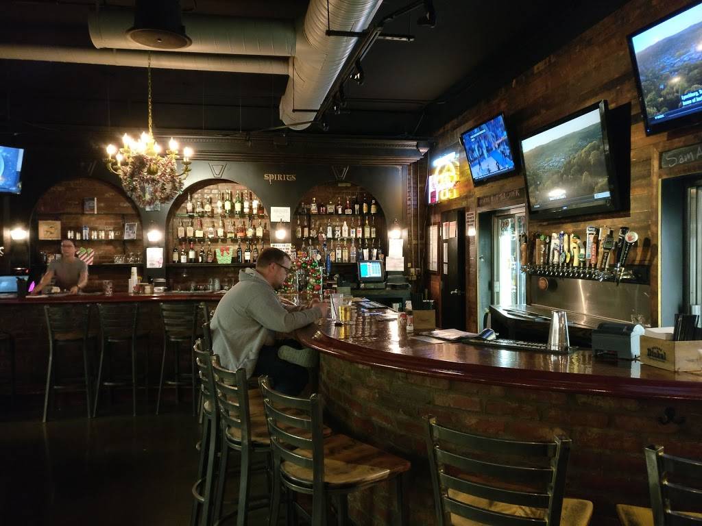 Mellow Mushroom | meal takeaway | 317 Main St #100, Franklin, TN 37064, USA | 6156280181 OR +1 615-628-0181