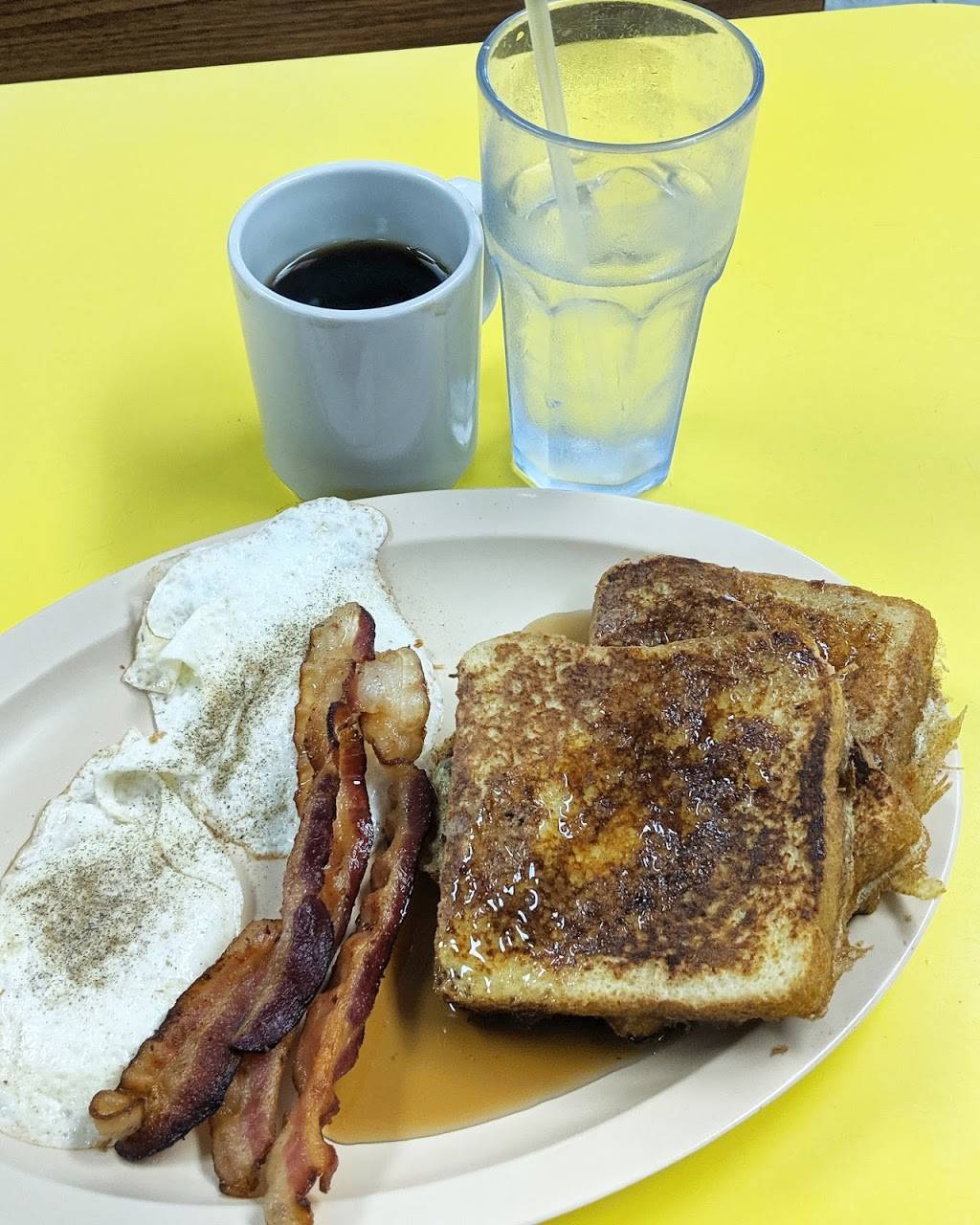 4 Corners Diner | restaurant | 100 E Fort Macon Rd, Atlantic Beach, NC 28512, USA | 2522408855 OR +1 252-240-8855