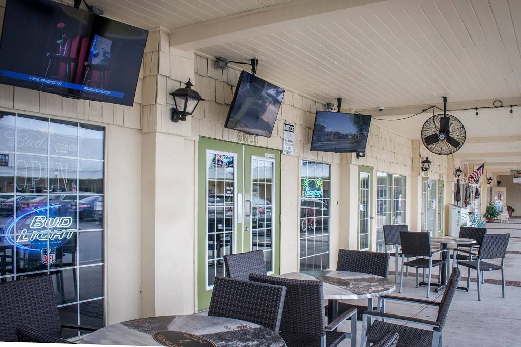 Paddy Wagon Irish Pub | restaurant | 6690 Cortez Rd W, Bradenton, FL 34210, USA | 9412163871 OR +1 941-216-3871