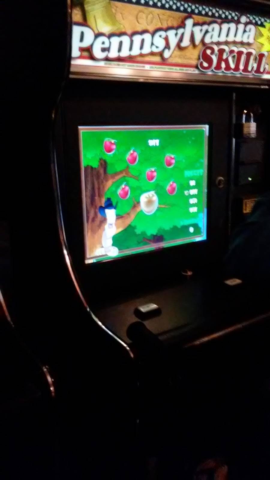 Forest Inn | restaurant | 904 Penn St, Reading, PA 19602, USA | 6103724421 OR +1 610-372-4421