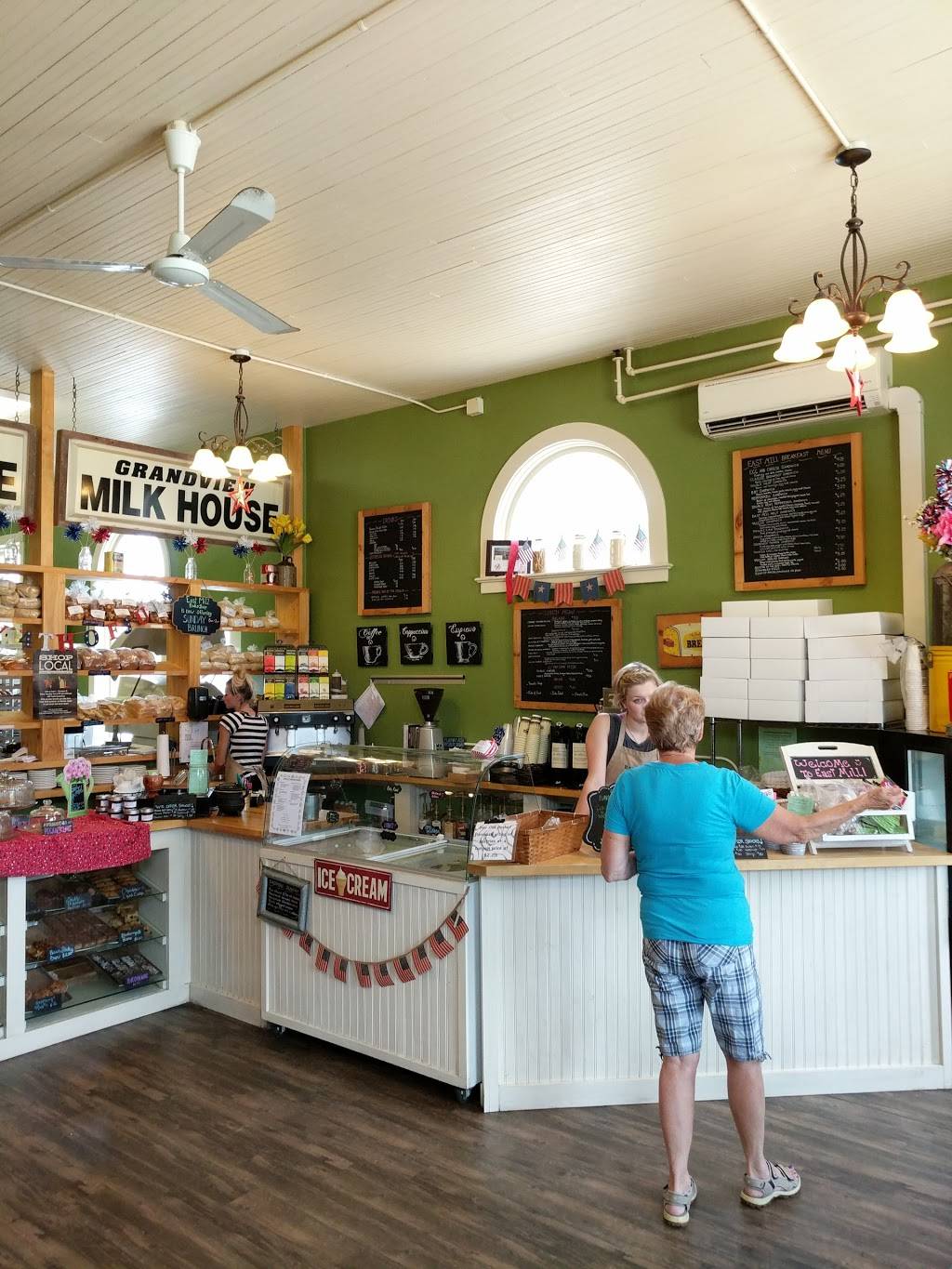 East Mill Bakeshop & Catering | restaurant | 620 S Grandview Ave, Dubuque, IA 52003, USA | 5635801175 OR +1 563-580-1175