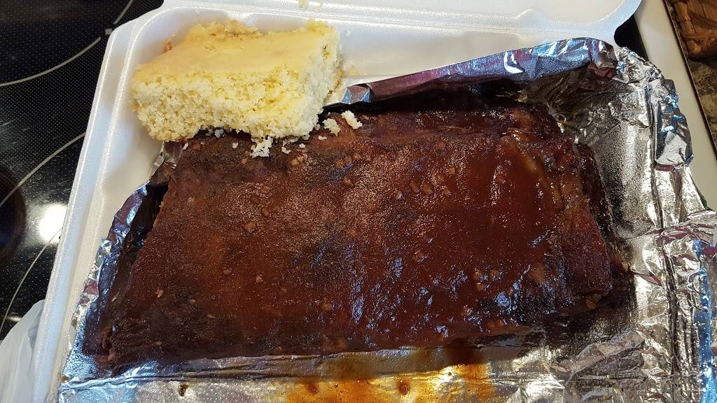 Charlie Ks BBQ | restaurant | 95 Atlantic Ave, Ocean View, DE 19970, USA | 3025392227 OR +1 302-539-2227