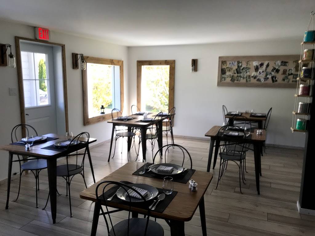 En Faim Chez Nous | restaurant | 6220 Rue Morin, Val-Morin, QC J0T 2R0, Canada | 8193200441 OR +1 819-320-0441