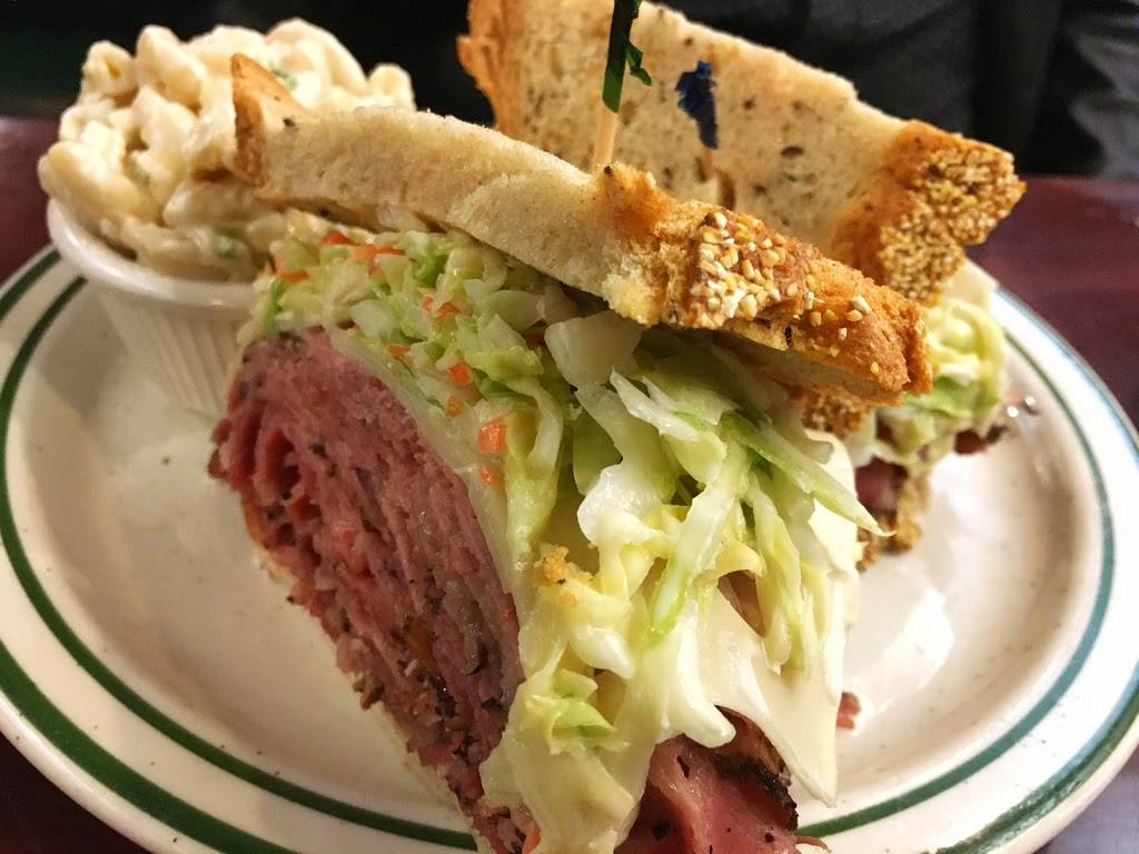 Brents Deli Northridge | meal delivery | 19565 Parthenia St, Northridge, CA 91324, USA | 8188865679 OR +1 818-886-5679