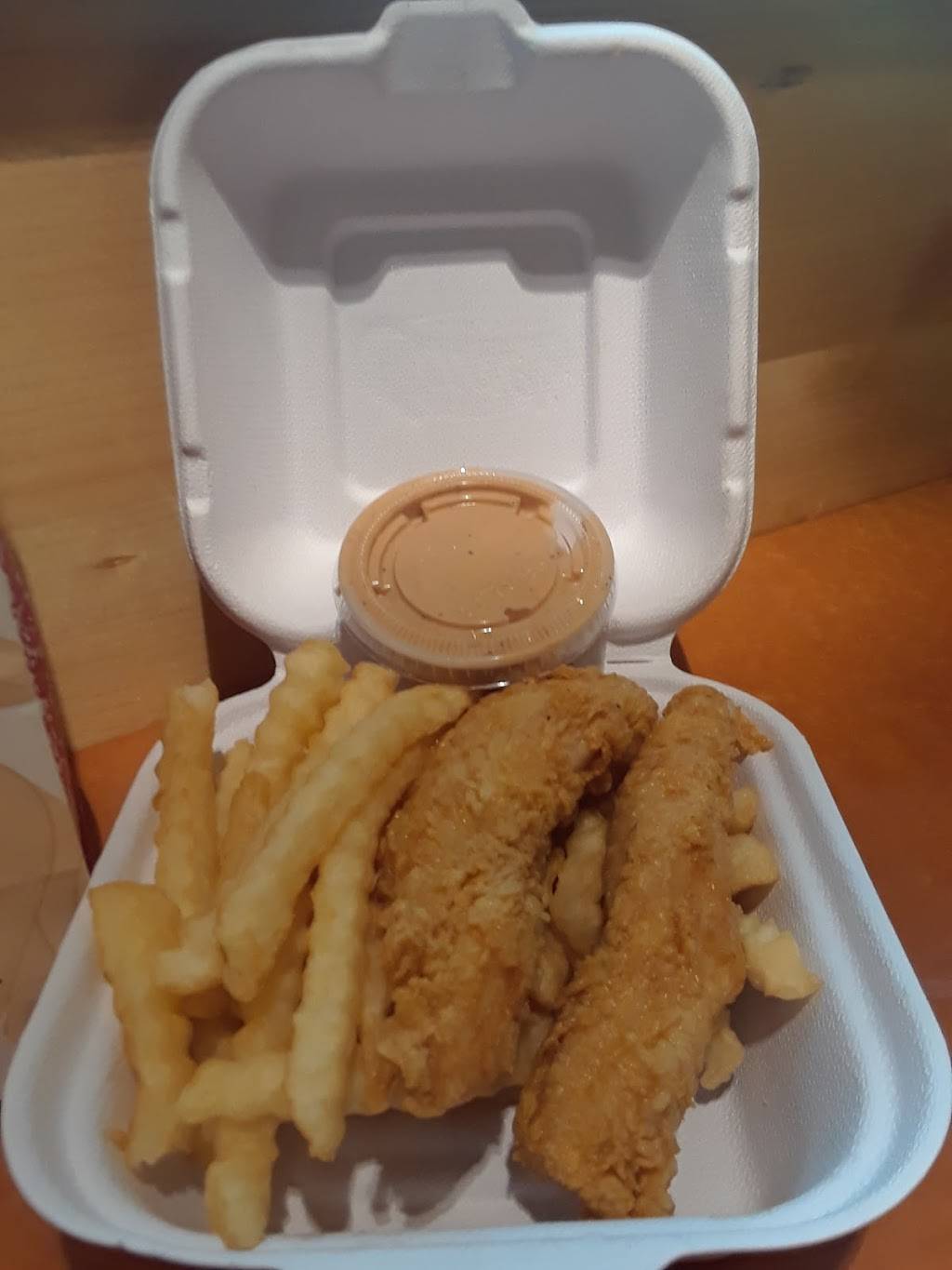 Raising Canes Chicken Fingers | meal takeaway | 1050 S Beach Blvd, La Habra, CA 90631, USA | 5622661890 OR +1 562-266-1890