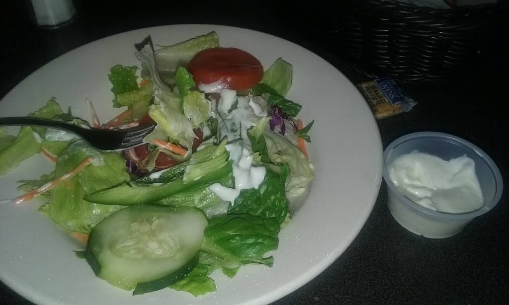 Sals Italian Restaurant & Pizzeria | restaurant | 198 Turkeysag Trail, Palmyra, VA 22963, USA | 4345897230 OR +1 434-589-7230