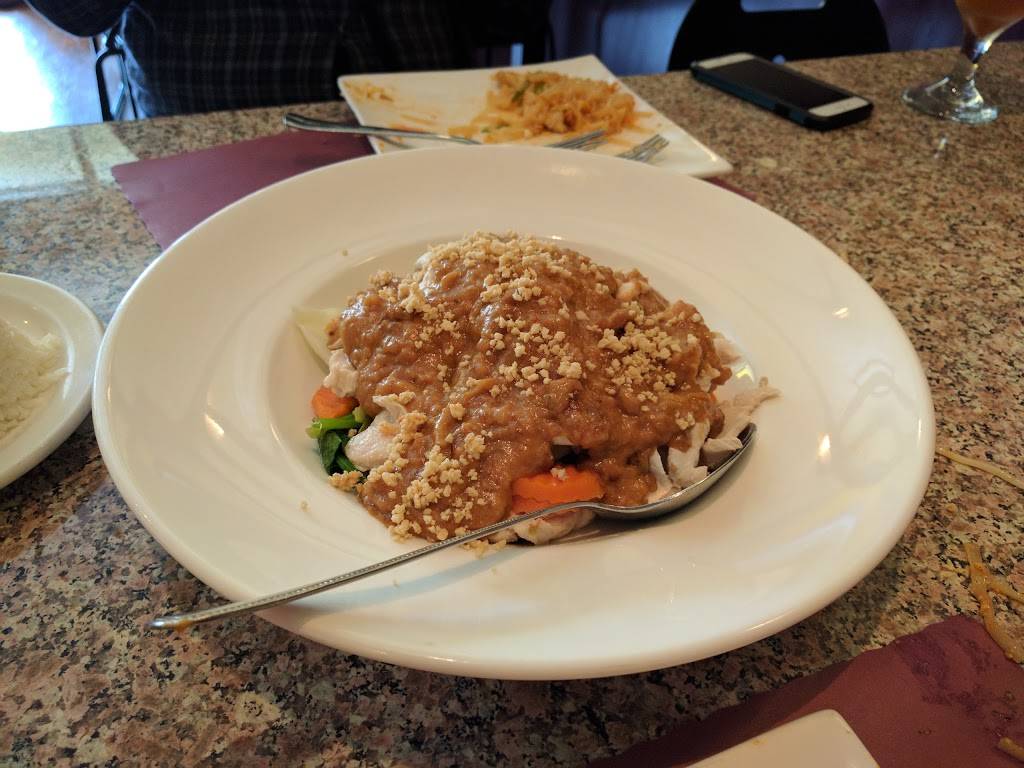 Patpong | restaurant | 2415 Clement St, San Francisco, CA 94121, USA | 4153799726 OR +1 415-379-9726